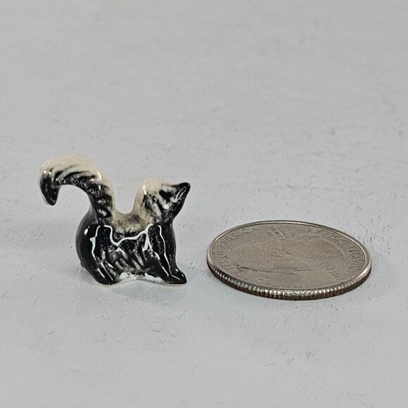 Hagen Renaker Baby Skunk Textured Miniature Figurine - Picture 6 of 8